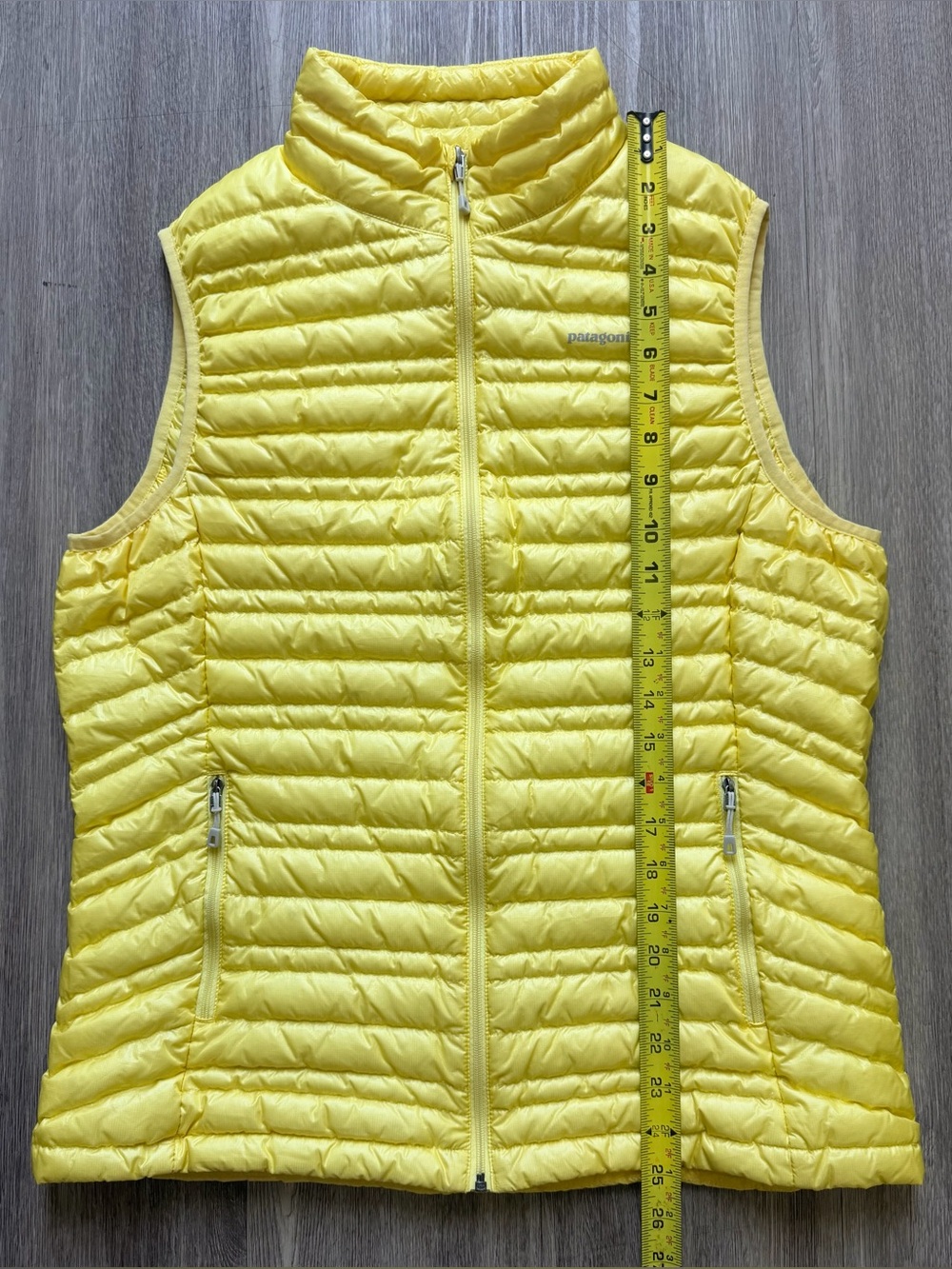 Patagonia Ultralight Down Vest Womens Large Yellow Puffer Jacket Vest Rare Color - Picture 3 of 7